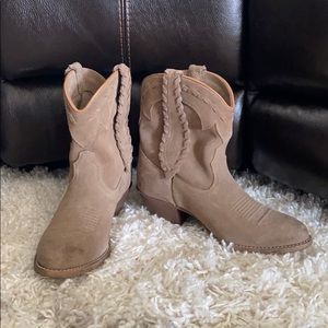 Ariat Booties